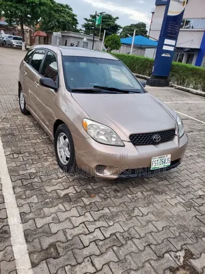 Toyota Matrix 2004 Gold