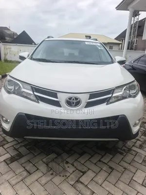 Toyota RAV4 Limited 4dr SUV AWD (2.5L 4cyl 6A) 2014 White