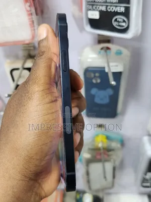 Apple iPhone 12 64 GB Black