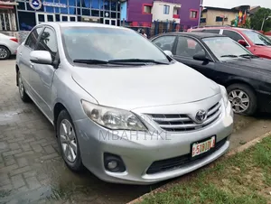 Toyota Corolla 2011 Silver