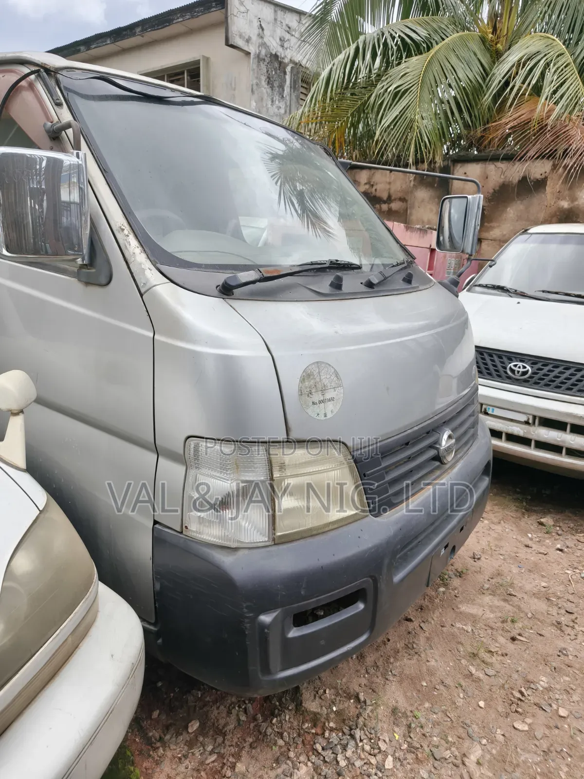Nissan Caravan (Urvan) 2011 Grey