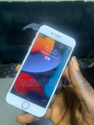 Apple iPhone 7 32 GB Silver