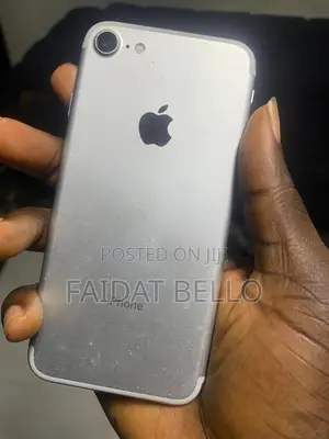 Apple iPhone 7 32 GB Silver
