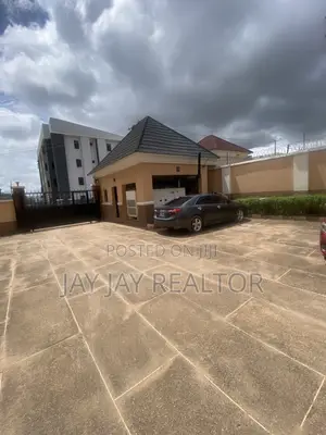 3bdrm Block of Flats in Kaura for rent