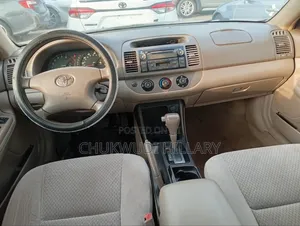 Toyota Camry 2004 Gold