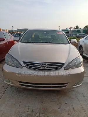 Toyota Camry 2004 Gold