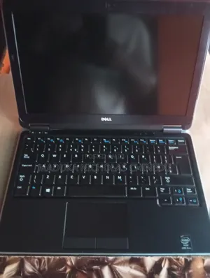 Laptop Dell Vostro 3550 4GB Intel Core i3 HDD 500GB