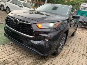 Toyota Highlander XLE AWD 2023 Black