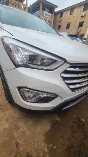 Hyundai Santa Fe 2013 White