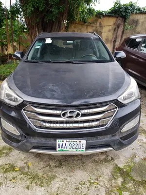 Hyundai Santa Fe 2014 Black