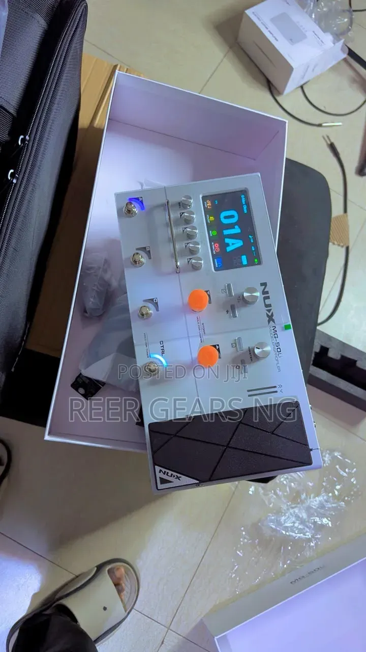 Nux MG50Li Multi Effect and Processor Battery Powered
