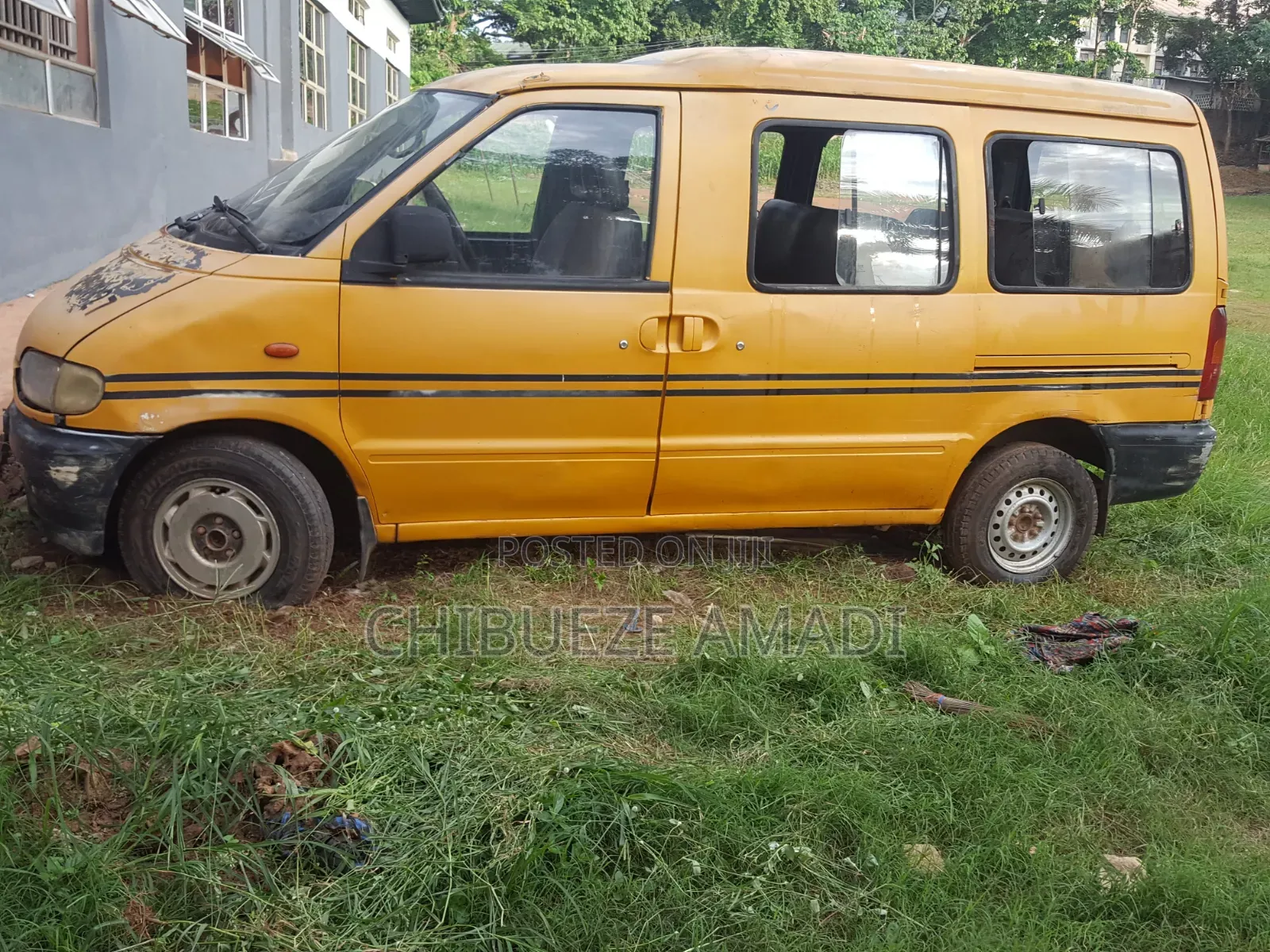 Nissan Vanette 2005 Yellow