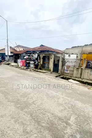 Demolishable Plot of Land for Sale in Shomolu