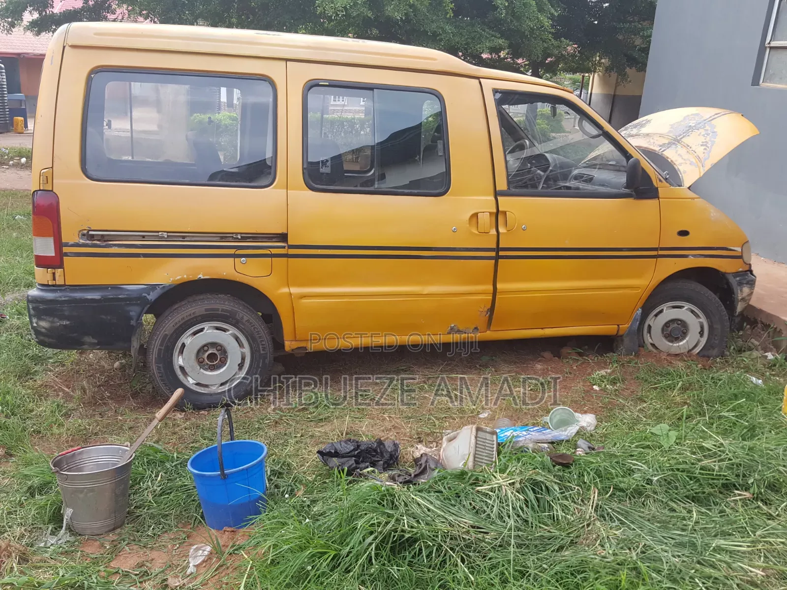 Nissan Vanette 2005 Yellow