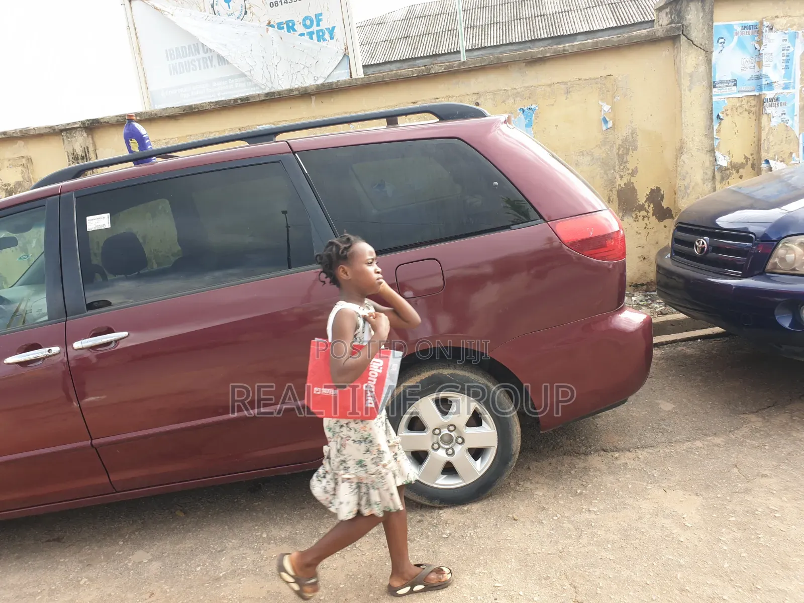 Toyota Sienna 2005 Red