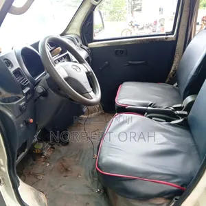 Daihatsu Hijet 2010 White