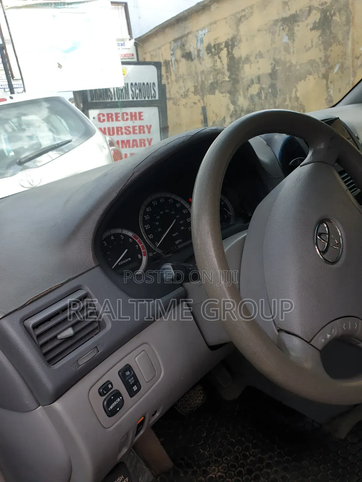 Toyota Sienna 2005 Red