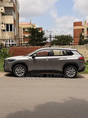 New Toyota Corolla Cross LE 2025 Silver