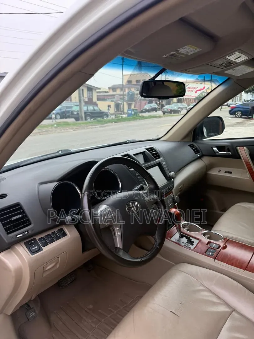 Toyota Highlander 2010 White