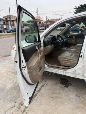 Toyota Highlander 2010 White