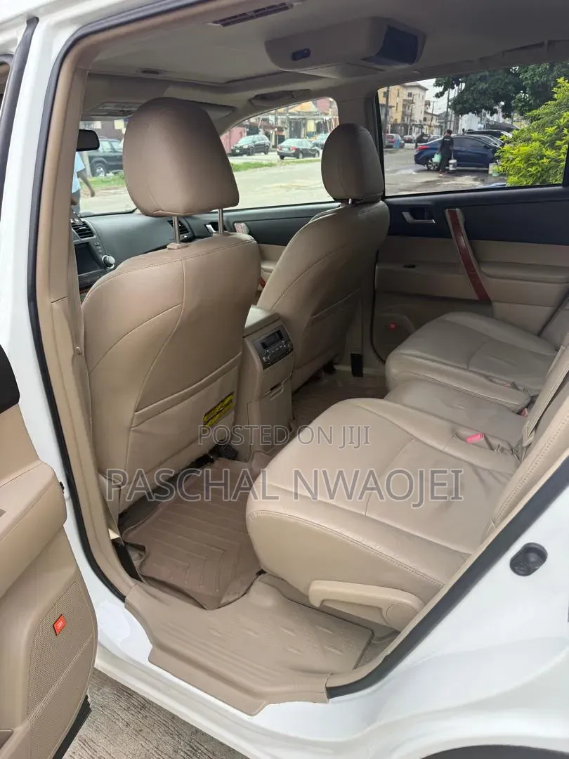 Toyota Highlander 2010 White