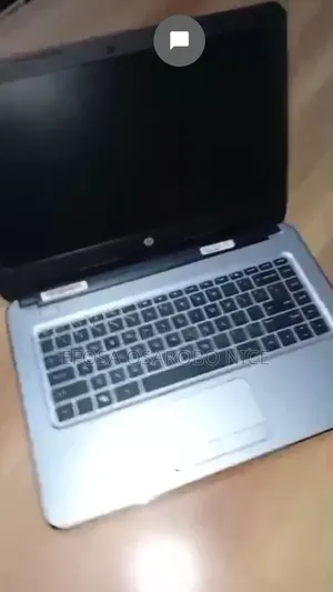 Laptop HP 348 G4 8GB Intel Core i5 SSD 256GB