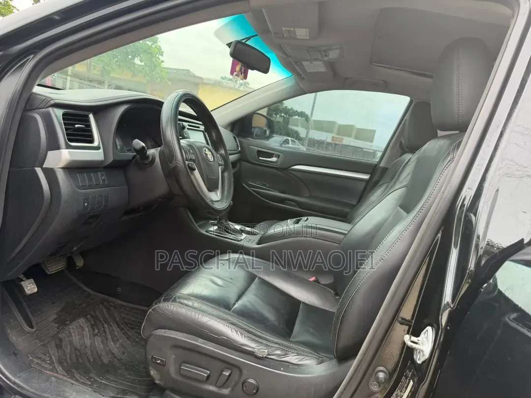 Toyota Highlander 2014 Black