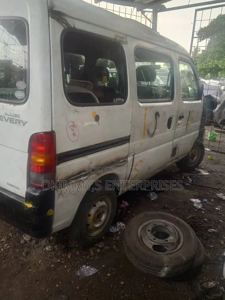 Suzuki Every 2008 White