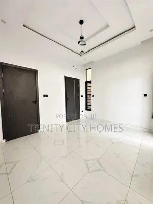 4bdrm Duplex in Ikota for sale