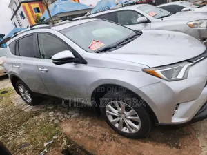 Toyota RAV4 2016 Silver