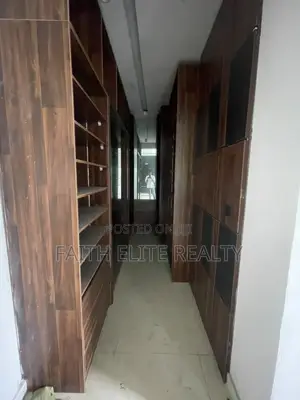 5bdrm House in Mega Mound, Ikota for rent