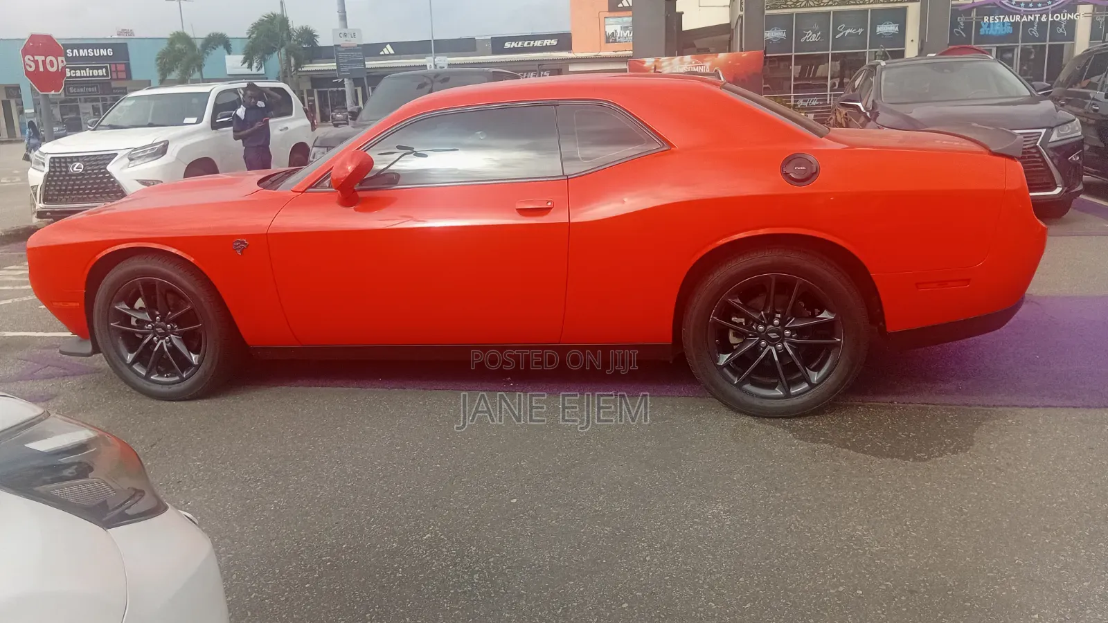 Dodge Challenger 2022 Red