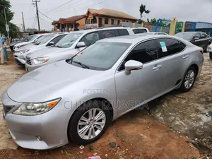 Lexus ES 2014 Silver