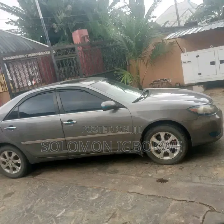 Toyota Camry 2014 Gray