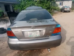 Toyota Camry 2014 Gray