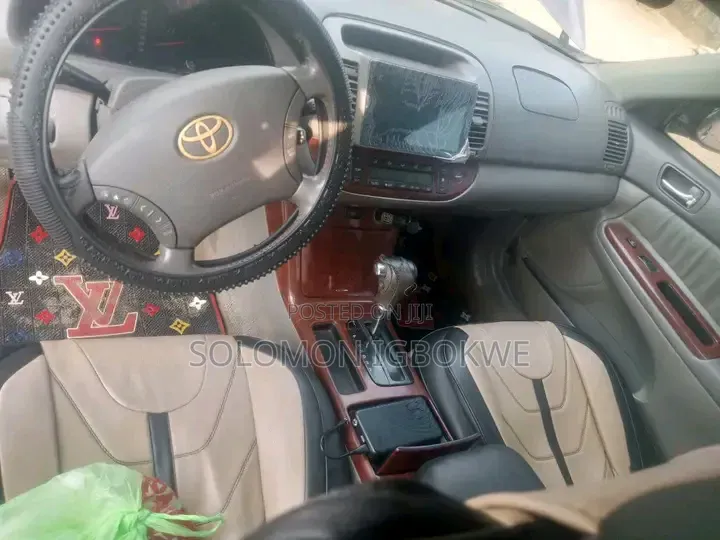 Toyota Camry 2014 Gray