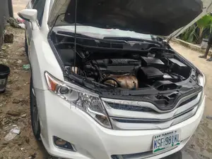 Toyota Venza 2012 White
