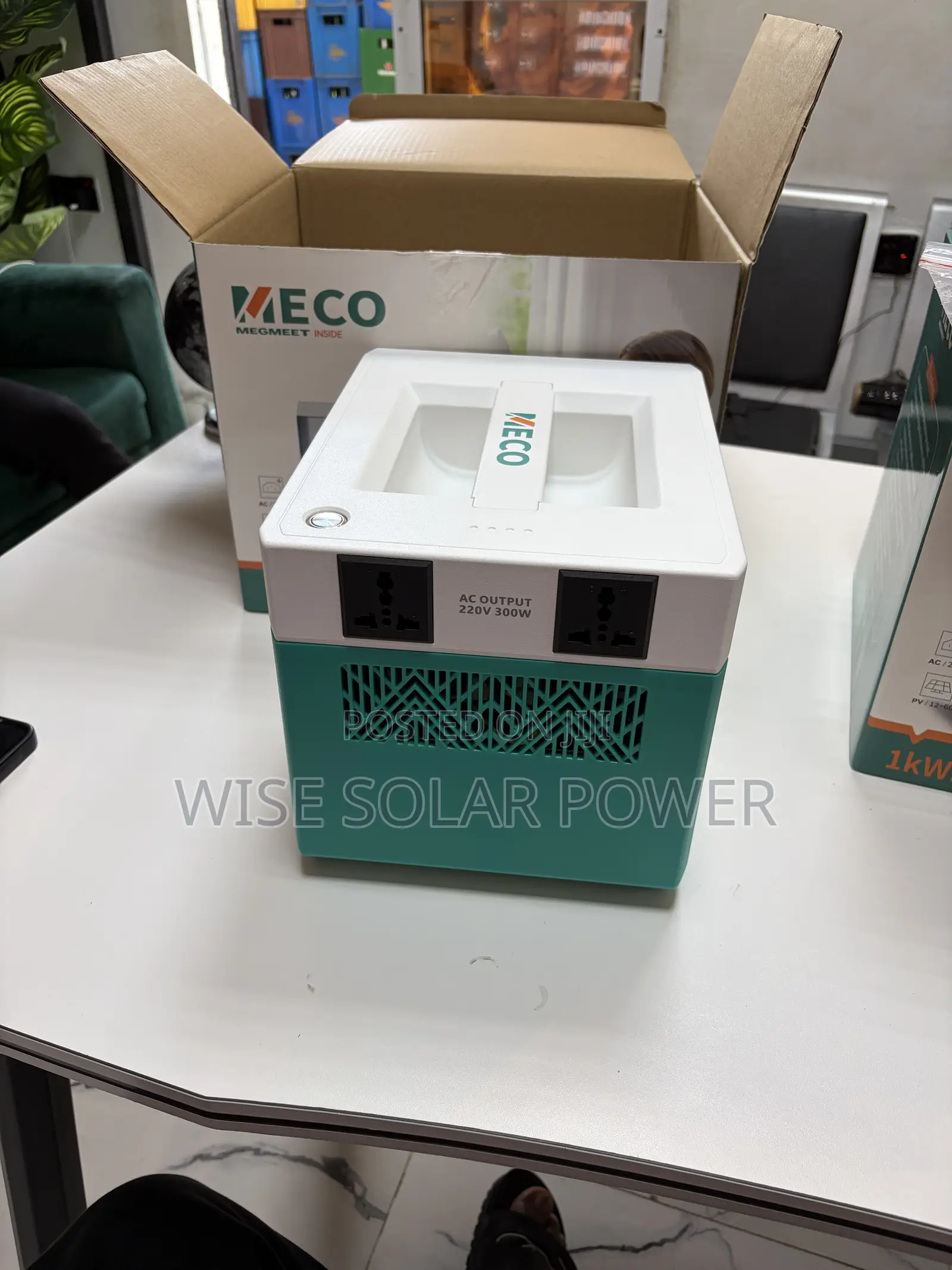 Meco Portable Power Station