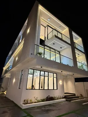 7bdrm Duplex in Guzape District for sale