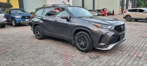 Toyota Highlander 2023 Gray