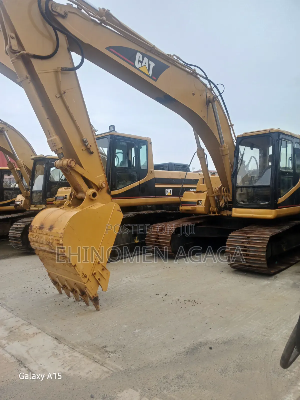 Caterpillar Excavated 320D2L.