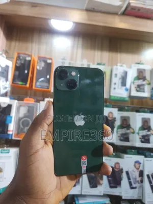 Apple iPhone 13 128 GB Green