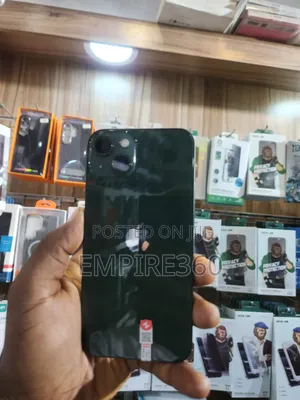 Apple iPhone 13 128 GB Green