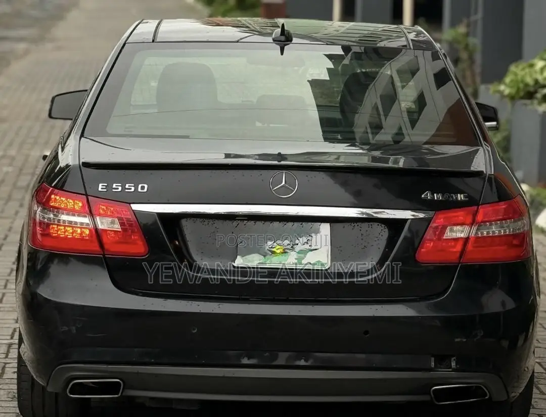 Mercedes-Benz E550 2011 Black