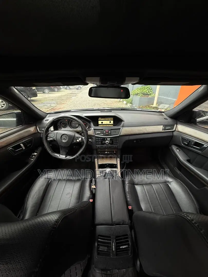 Mercedes-Benz E550 2011 Black