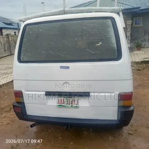 Volkswagen Transporter 1996 White