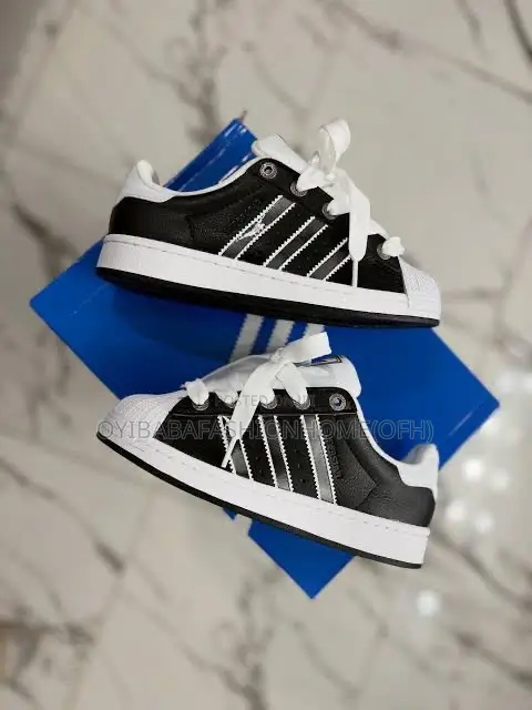 Unisex Sneakers