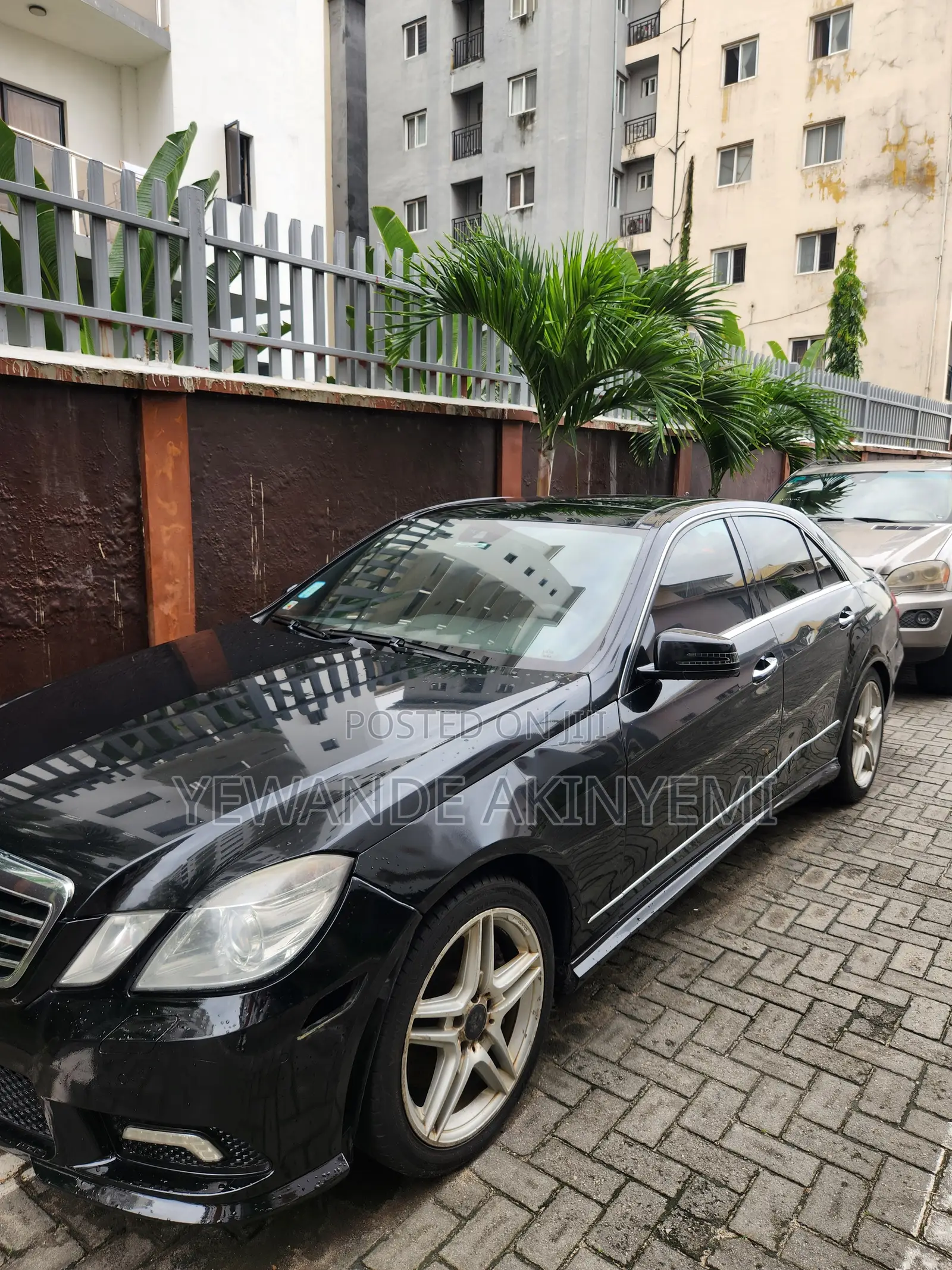 Mercedes-Benz E550 2011 Black