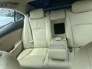 Lexus ES 350 2012 Gold