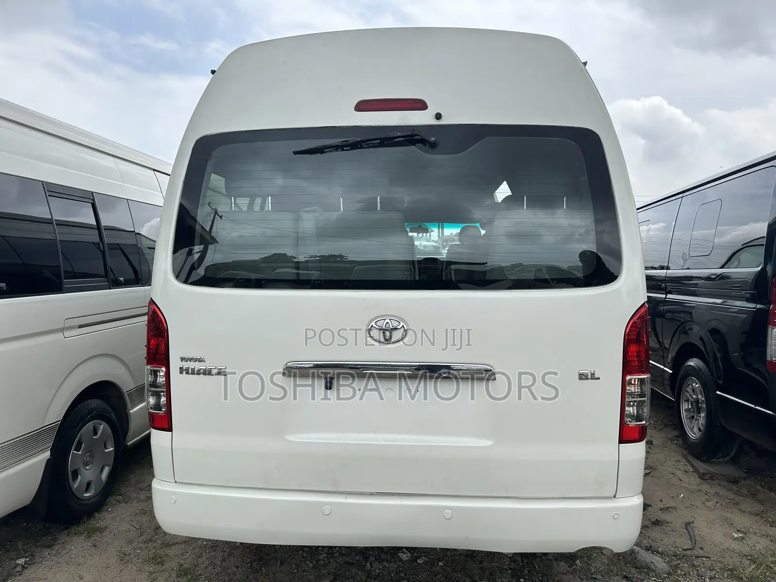 Toyota HiAce 2015 White